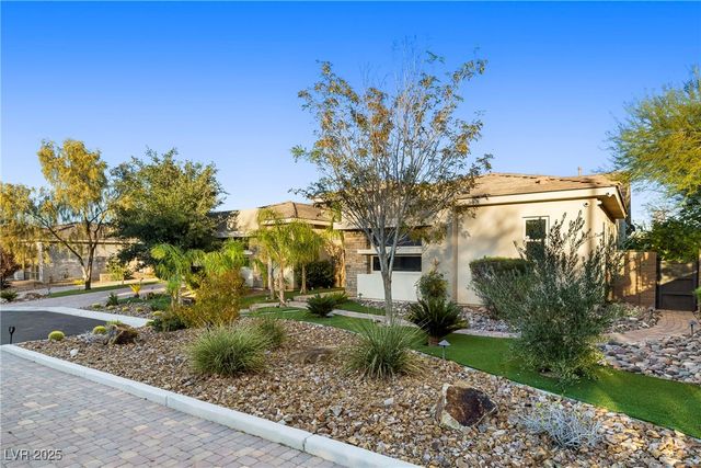 8396 Sweetwater Creek Way, Las Vegas, NV 89113