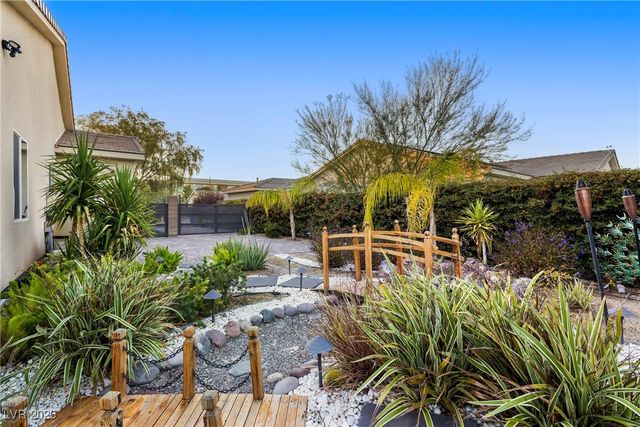 8396 Sweetwater Creek Way, Las Vegas, NV 89113