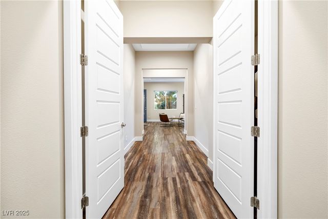 8396 Sweetwater Creek Way, Las Vegas, NV 89113