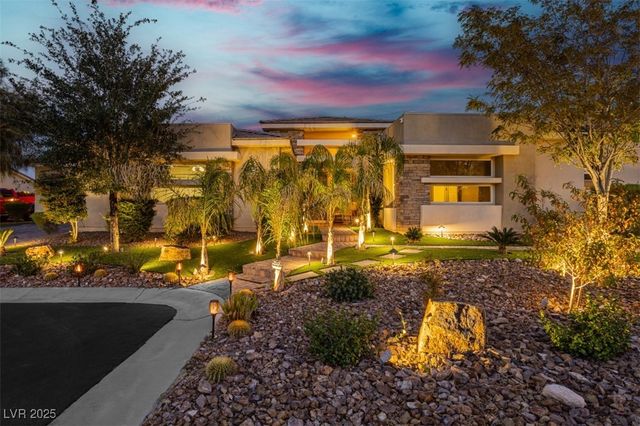 8396 Sweetwater Creek Way, Las Vegas, NV 89113