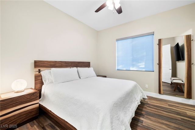 8396 Sweetwater Creek Way, Las Vegas, NV 89113