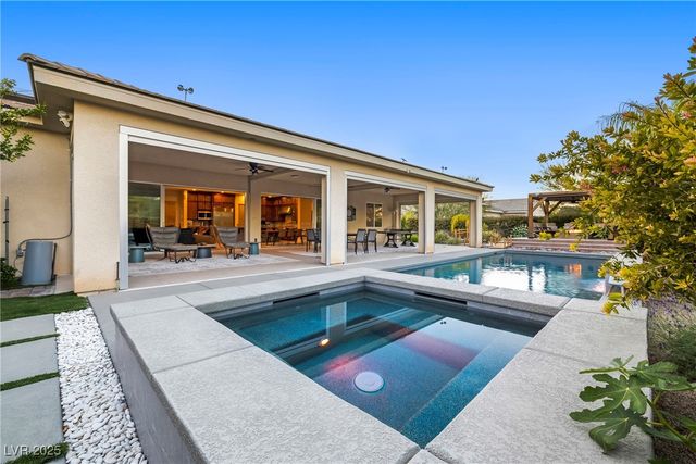 8396 Sweetwater Creek Way, Las Vegas, NV 89113