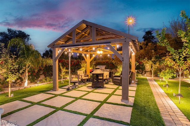 8396 Sweetwater Creek Way, Las Vegas, NV 89113