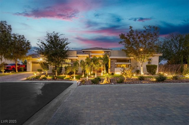 8396 Sweetwater Creek Way, Las Vegas, NV 89113