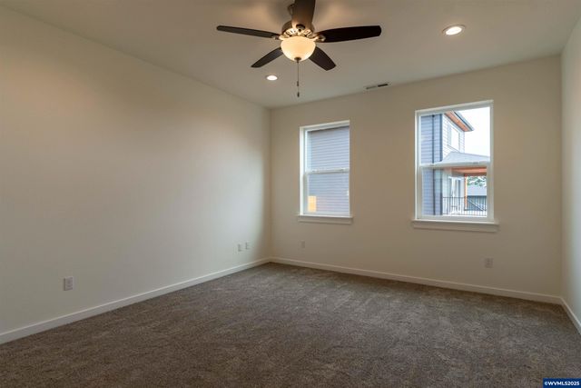 801 Quail Glenn Dr, Philomath, OR 97370