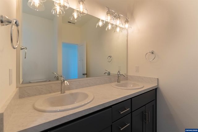 801 Quail Glenn Dr, Philomath, OR 97370