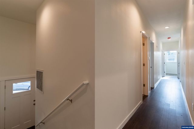 801 Quail Glenn Dr, Philomath, OR 97370