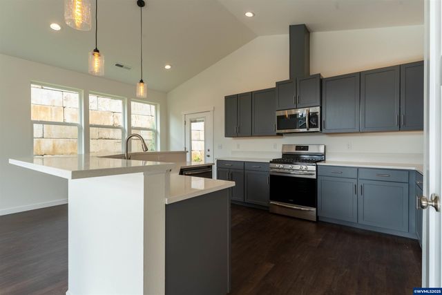 801 Quail Glenn Dr, Philomath, OR 97370