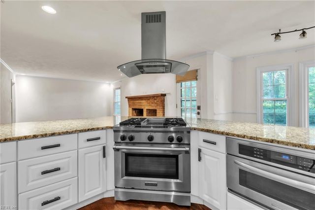 4644 McGregor DR, Virginia Beach, VA 23462