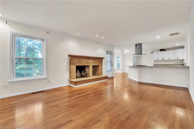 4644 McGregor DR, Virginia Beach, VA 23462