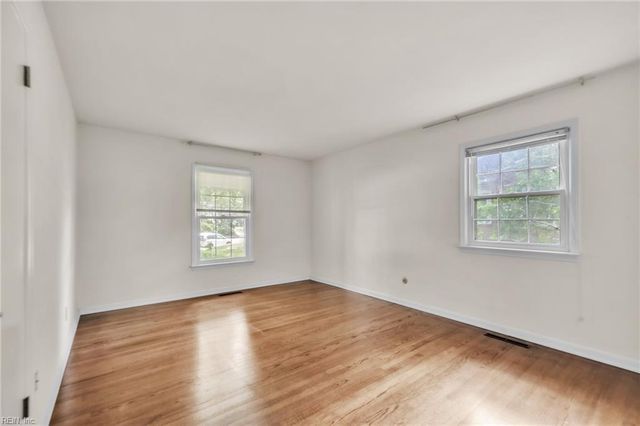 4644 McGregor DR, Virginia Beach, VA 23462