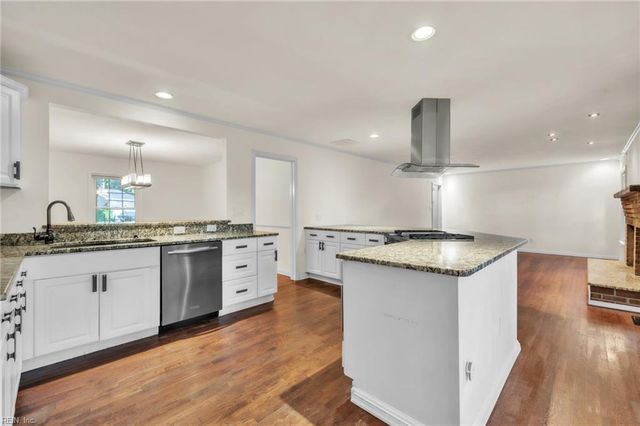 4644 McGregor DR, Virginia Beach, VA 23462