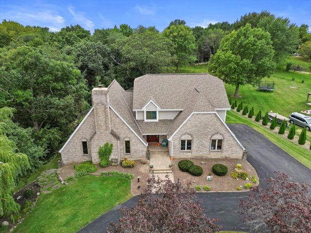 515 Pebble Creek PASS, Wales, WI 53183