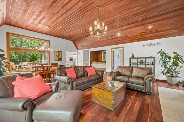515 Pebble Creek PASS, Wales, WI 53183