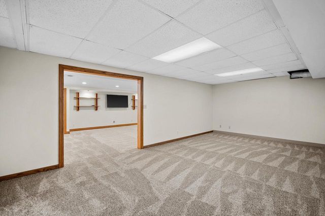 515 Pebble Creek PASS, Wales, WI 53183