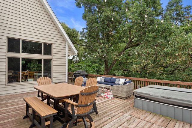 515 Pebble Creek PASS, Wales, WI 53183