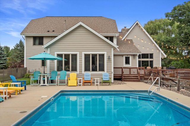 515 Pebble Creek PASS, Wales, WI 53183