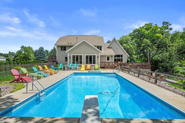 515 Pebble Creek PASS, Wales, WI 53183