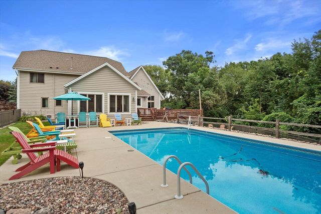 515 Pebble Creek PASS, Wales, WI 53183