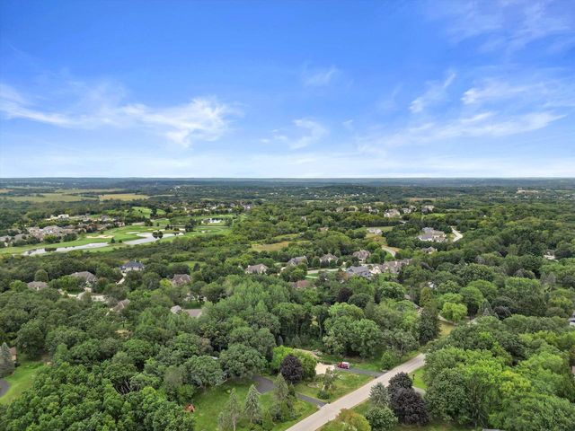 515 Pebble Creek PASS, Wales, WI 53183