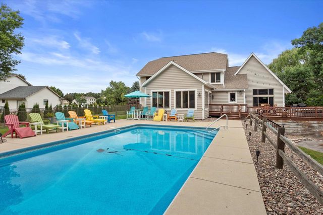 515 Pebble Creek PASS, Wales, WI 53183