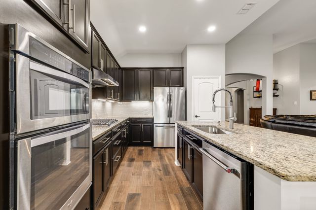 1020 Crest Breeze Drive, Fort Worth, TX 76052