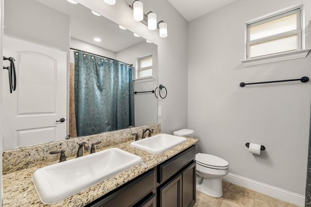 1020 Crest Breeze Drive, Fort Worth, TX 76052