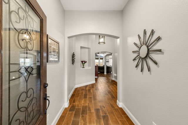1020 Crest Breeze Drive, Fort Worth, TX 76052