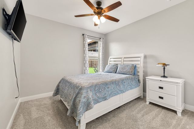 1020 Crest Breeze Drive, Fort Worth, TX 76052