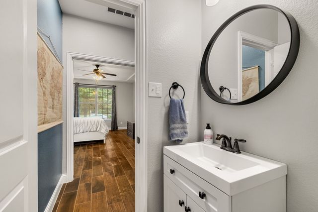 1020 Crest Breeze Drive, Fort Worth, TX 76052