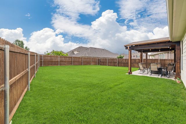 1020 Crest Breeze Drive, Fort Worth, TX 76052