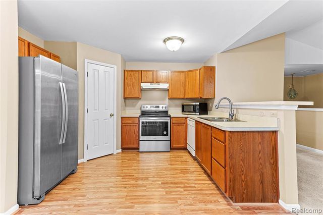 47975 Cardiff Avenue, Canton, MI 48188