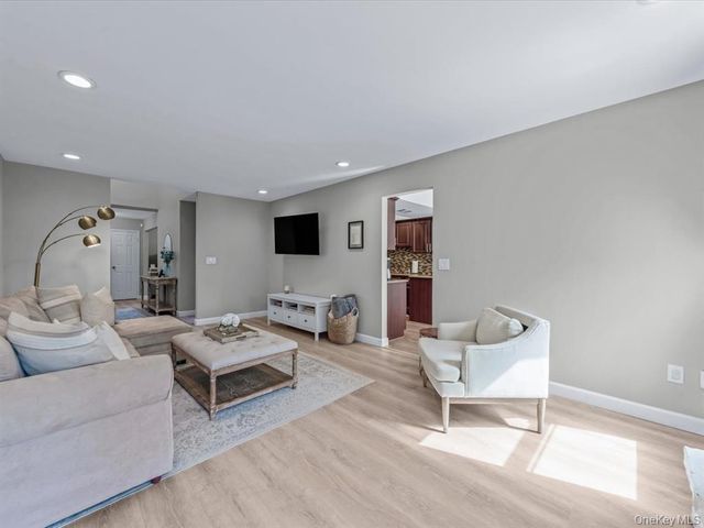 54 Hidden Ridge Drive, Syosset, NY 11791