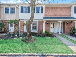 54 Hidden Ridge Drive, Syosset, NY 11791