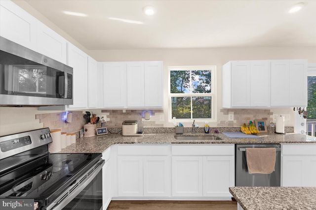 30 RAYMOND XING, Hagerstown, MD 21740
