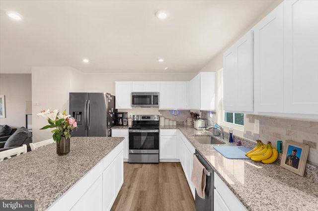 30 RAYMOND XING, Hagerstown, MD 21740