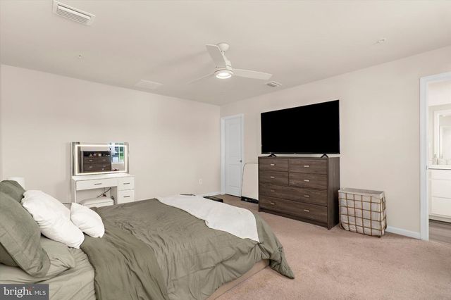 30 RAYMOND XING, Hagerstown, MD 21740