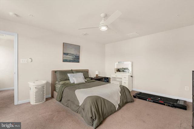 30 RAYMOND XING, Hagerstown, MD 21740