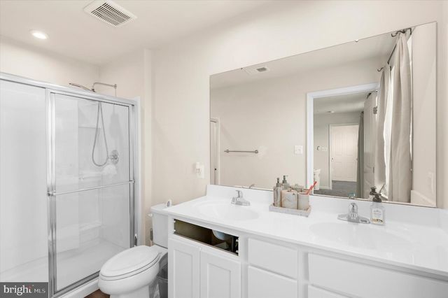 30 RAYMOND XING, Hagerstown, MD 21740