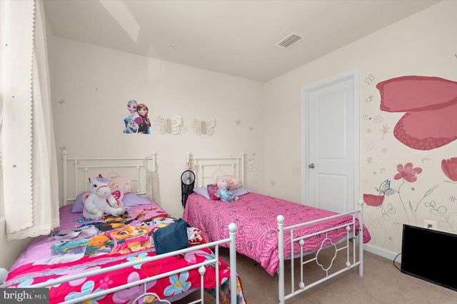 30 RAYMOND XING, Hagerstown, MD 21740