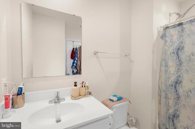 30 RAYMOND XING, Hagerstown, MD 21740