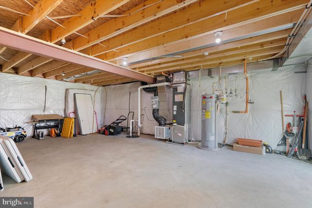 30 RAYMOND XING, Hagerstown, MD 21740