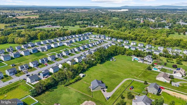 30 RAYMOND XING, Hagerstown, MD 21740