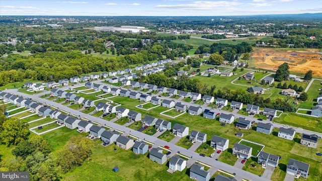 30 RAYMOND XING, Hagerstown, MD 21740