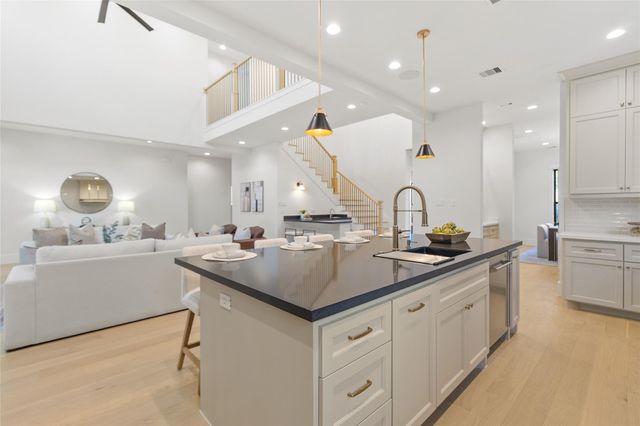 7115 Raton Street, Houston, TX 77055