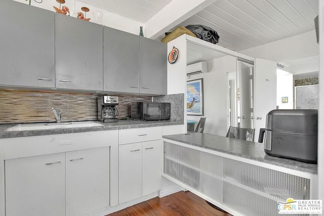 1111 E Palm Canyon Drive 225, Palm Springs, CA 92264