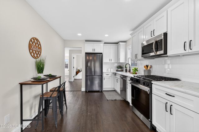 21 Johnson Terrace, Hazlet, NJ 07734