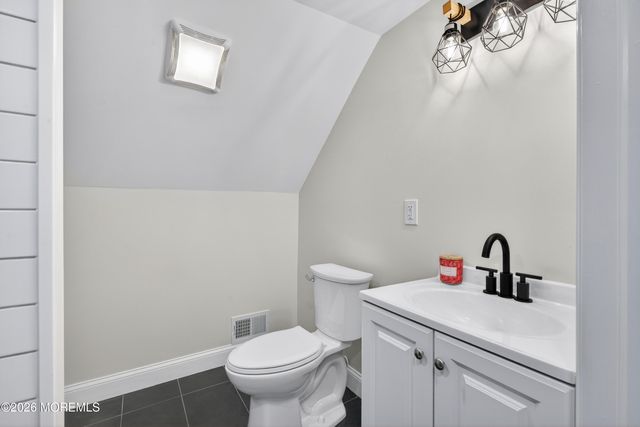 21 Johnson Terrace, Hazlet, NJ 07734