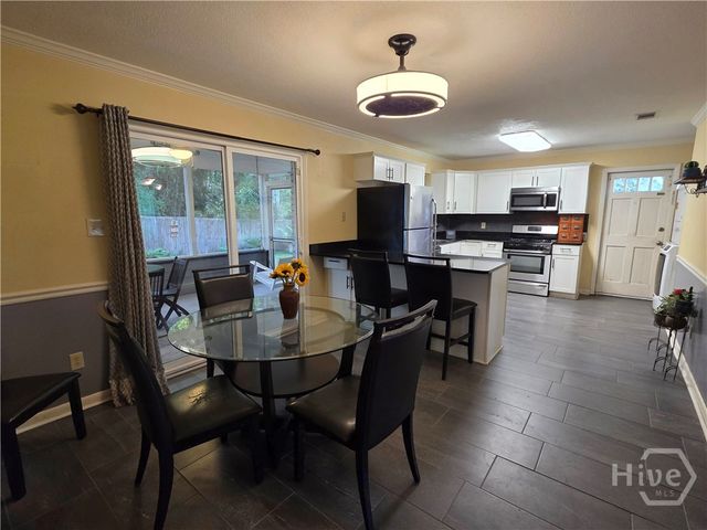 3004 Young Avenue, Savannah, GA 31404
