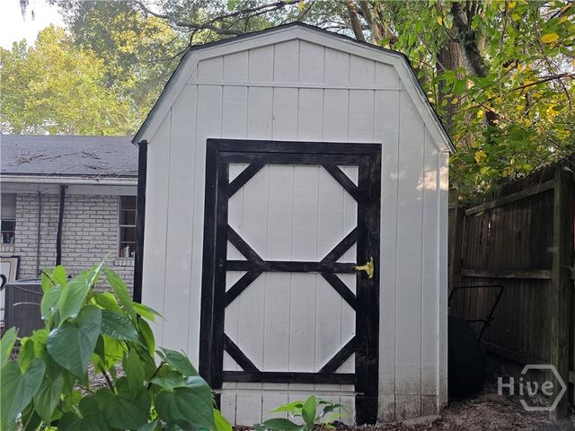 3004 Young Avenue, Savannah, GA 31404
